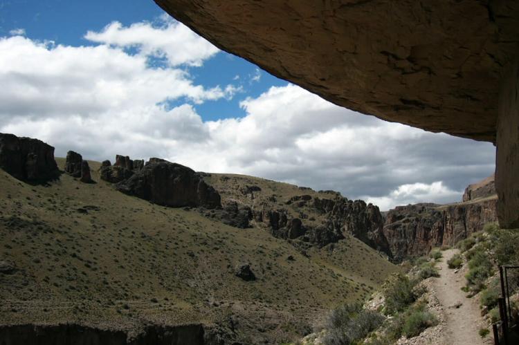 View of the Pinturas River Canyon from the Cave of Hands, Río Pinturas, Argentina