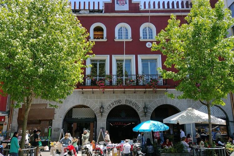 View of the Spanish Center of Concepción from the Plaza de Armas