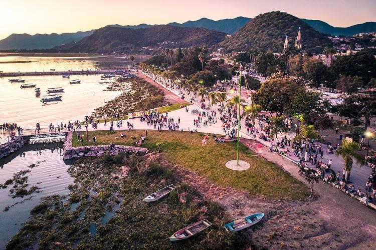 Sunset view, Chapala Malecon