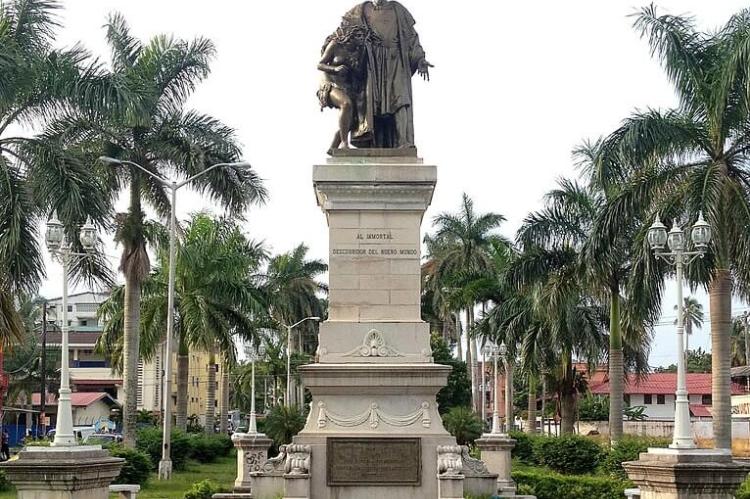 Christopher Colombus statue, Colón, Panama