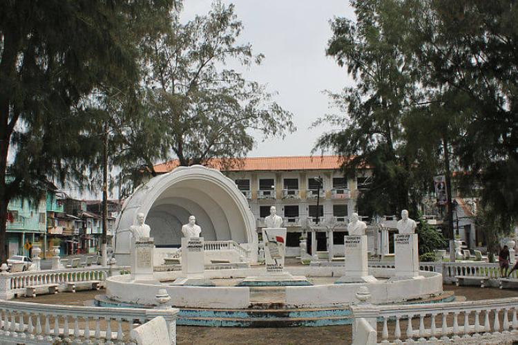 Parque 5 de Noviembre, Colón, Panama