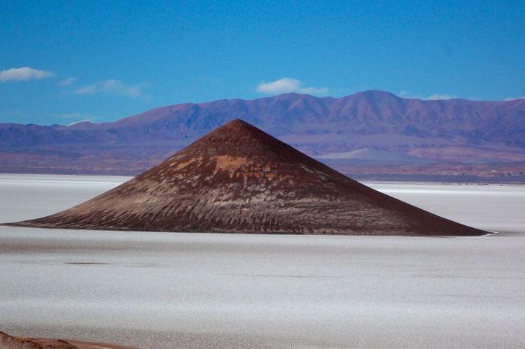 Cono de Arita in Salar de Arizaro, Salta province (Argentina)