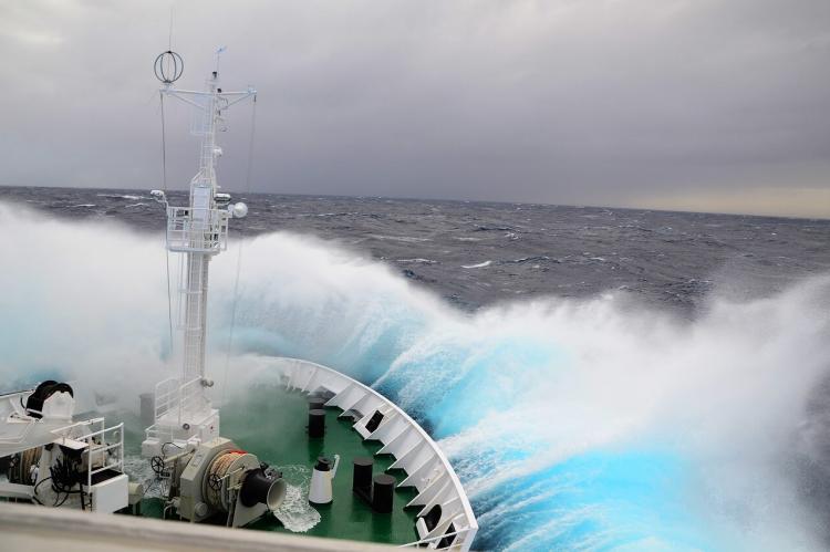 Waves on the Drake Passage