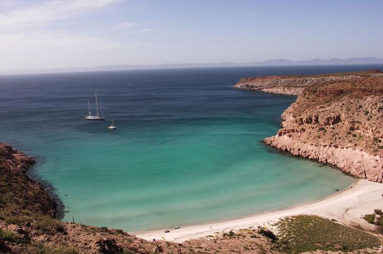 Ensenada Grande beach, Isla Partida, Sea of Cortez, Baja California, Mexico