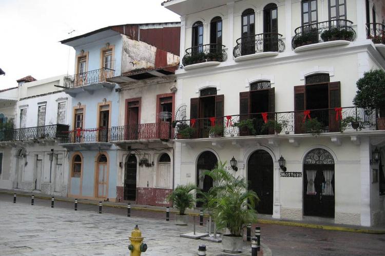 Street in Historic District of Panamá