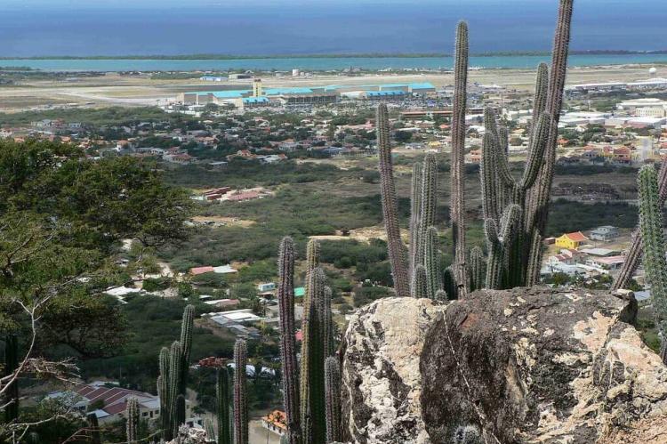 Summit of Hooiberg, Aruba
