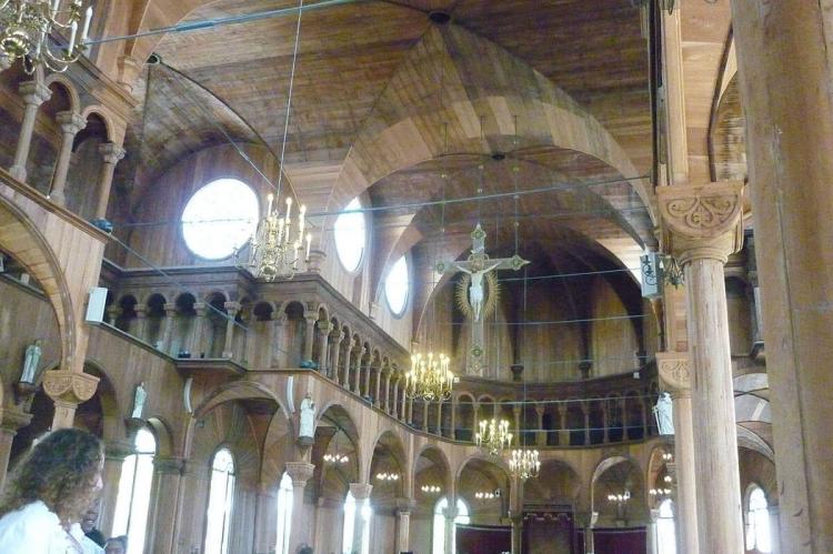 Mosque Keizerstraat and the adjacent Neveh Shalom Synagogue in Paramaribo, Suriname