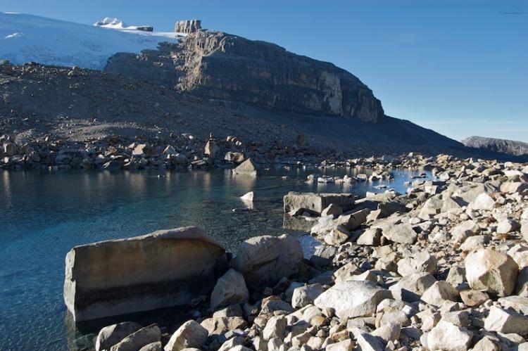 Lagoon, glacier, Pico Pan de Azucar and Pulpito del Diablo, Sierra Nevada del Cocuy, Colombia