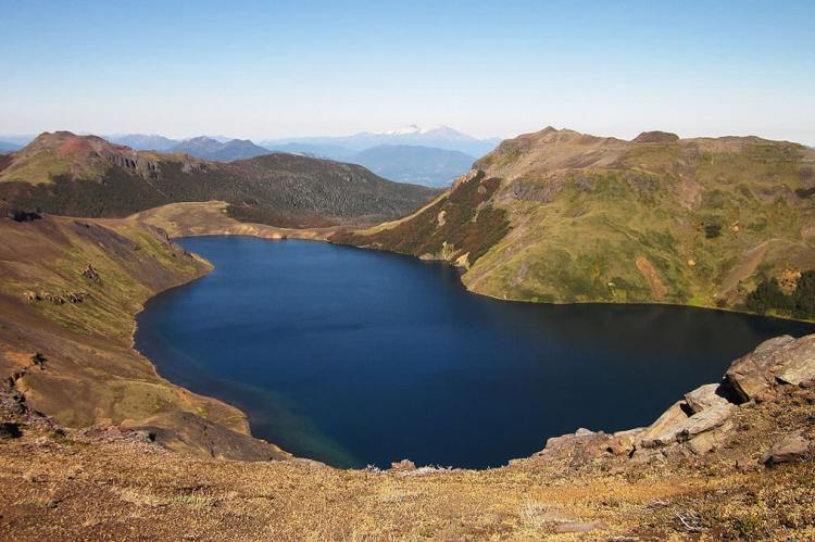La Laguna Azul, Parque Nacional Villarrica, Chile