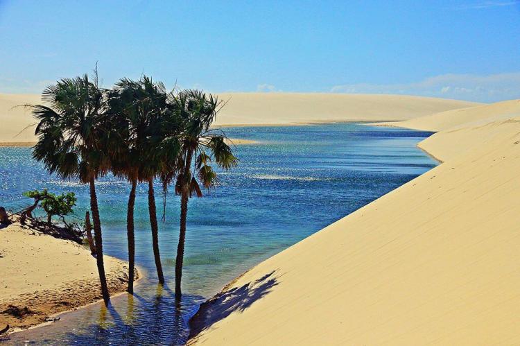 Lagoa da América is located within the Lençóis Maranhenses National Park, Brazil