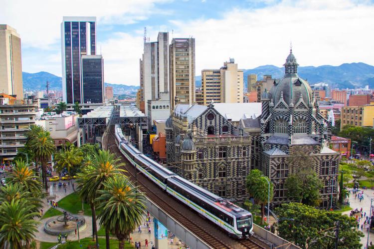 Metro, Medellín, Colombia