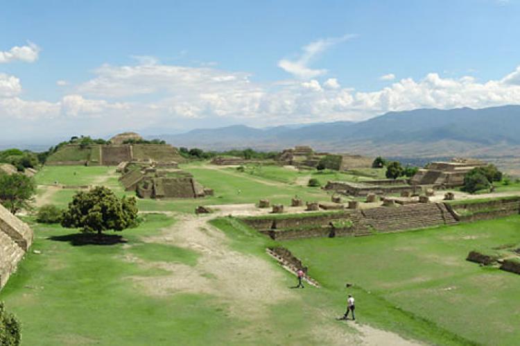Monte Albán panorama from northern platform