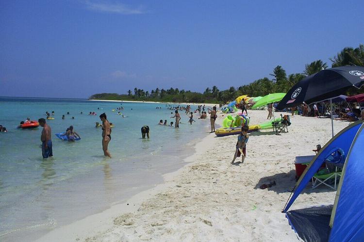 A beach on the island of Cayo Sombrero (Morrocoy National Park, Falcón State. Venezuela)