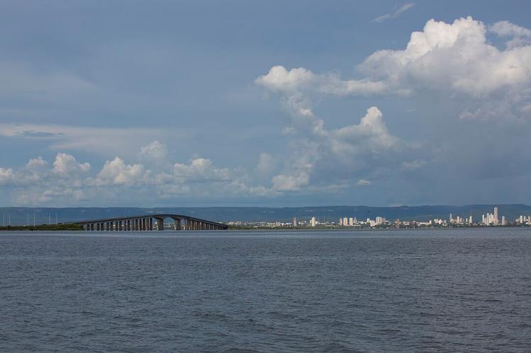 Tocantins River and Fernando Henrique Cardoso bridge