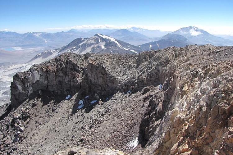 Ojos del Salado summit crater, Andes