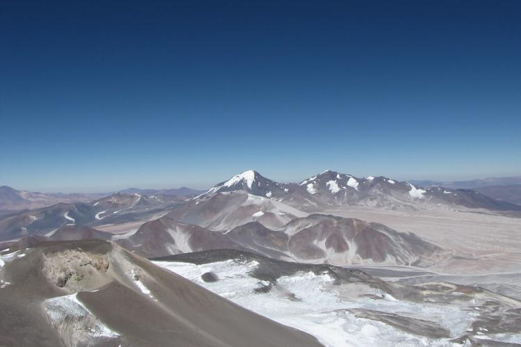 Ojos del Salado summit panorama
