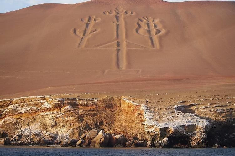Paracas candelabra geoglyph, Paracas Peninsula, Peru