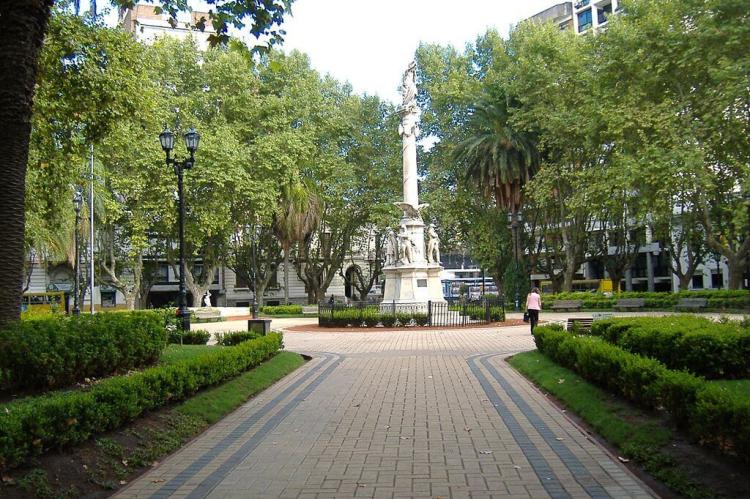 Plaza 25 de Mayo (May 25th Square), an urban square in Rosario, Argentina