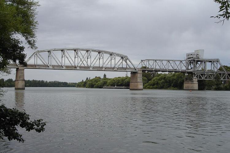 Railway bridge over the Río Negro, Viedma, Patagonia, Argentina