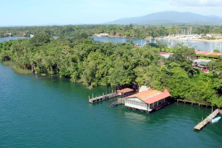 Riverside hostel, Rio Dulce, Guatemala