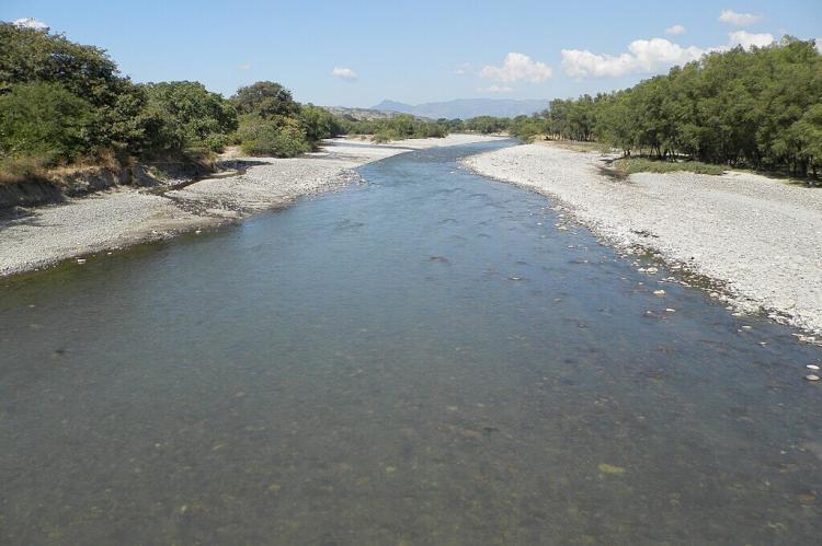 Lempa River flowing from El Salvador