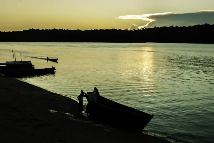 Rio Oiapoque, along the border between French Guiana and Brazil