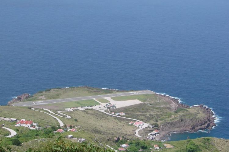 Saba airport runway