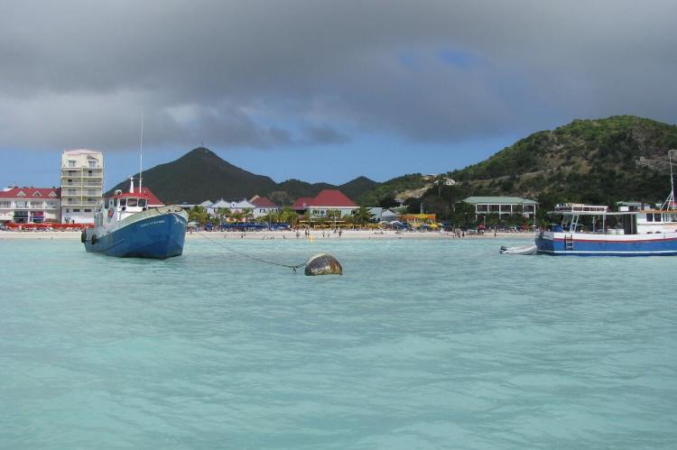 St Maarten beach