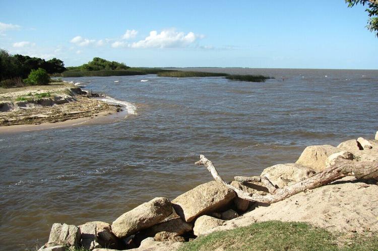 Stream empties into the Lagos dos Patos, Brazil