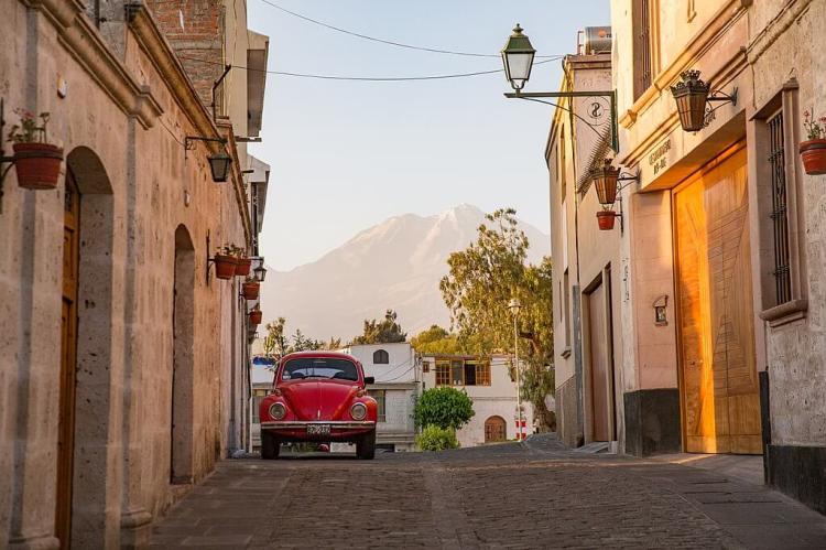 Street scene in Arequipa, Peru
