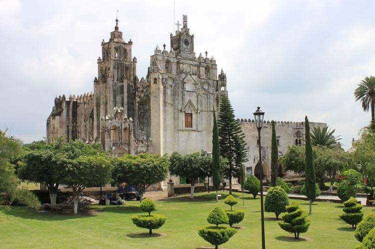 Temple and convent of San Mateo Apóstol, Mexico