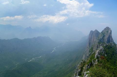 Cañón de Ballesteros, en La Huasteca, Mexico