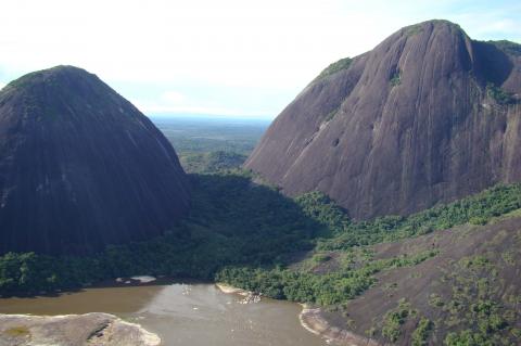 Cerros de Mavecure, Colombia