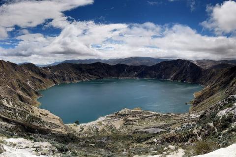 Quilotoa crater lake, Ecuador